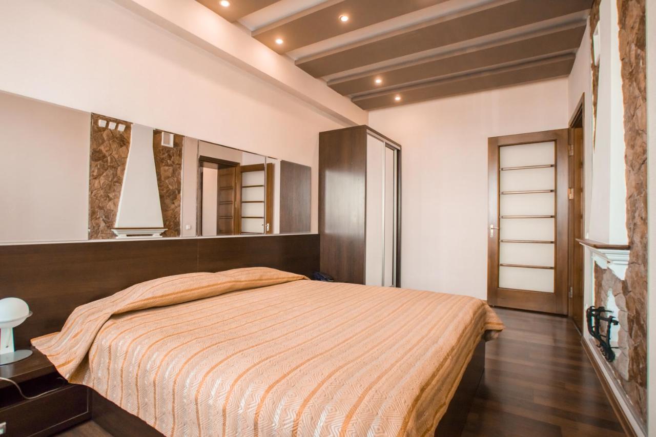Hotel Apartments Adresa 키시나우 외부 사진