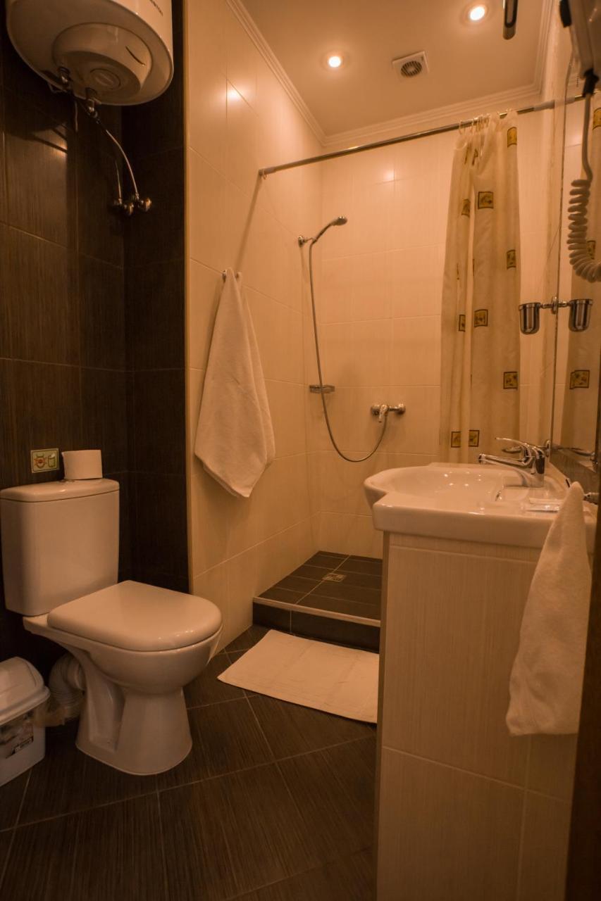 Hotel Apartments Adresa 키시나우 외부 사진
