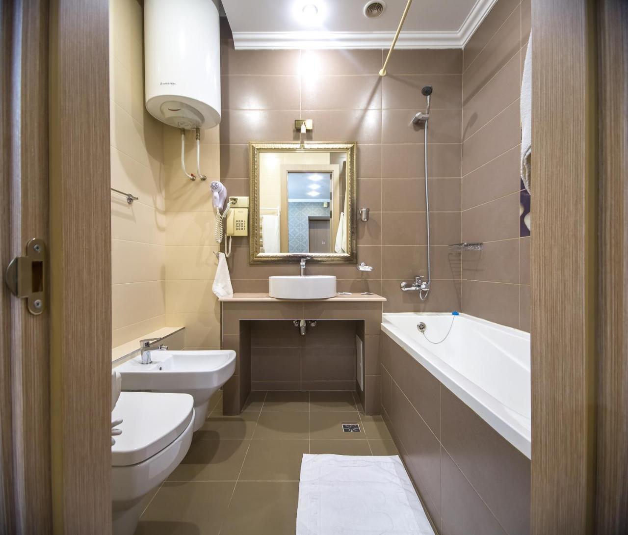Hotel Apartments Adresa 키시나우 외부 사진